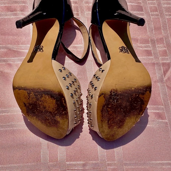 Size 8.5 - Rock Republic - Studded Tan/Black Heels - Picture 3 of 3